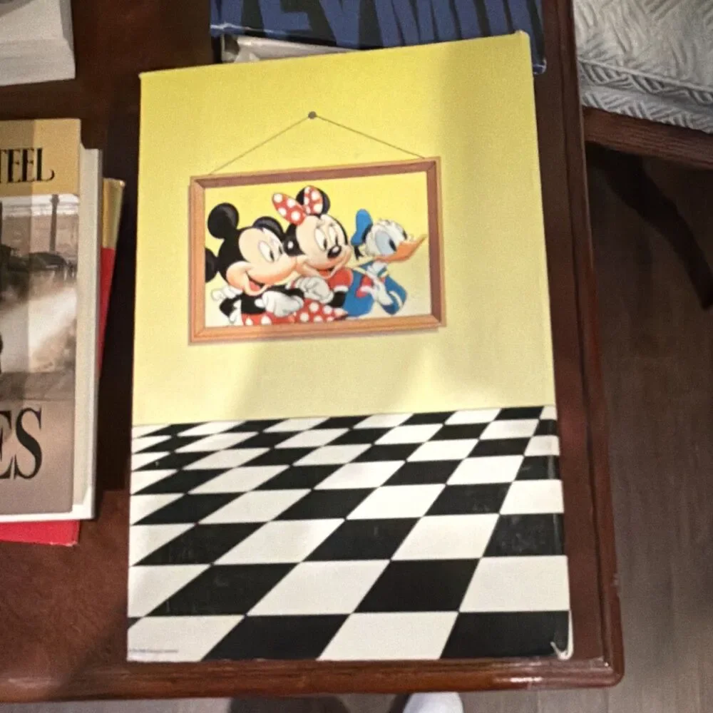 Disney 3-Ring Plastic Binder w/ Page Sleeves Mickey Minnie Donald Goofy Yellow